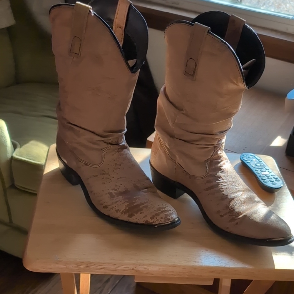 Dingo Tan Cowboy Boots